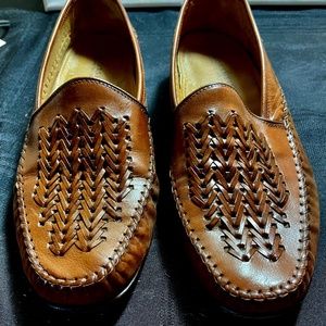 Pre Owned Men's Loafers size 10.5 EEE. Florsheim